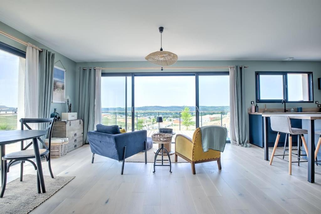 L'Elegante Confort, Clim & Vue Imprenable Bassillac Exteriér fotografie