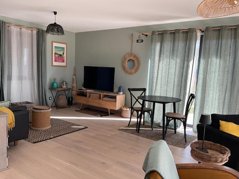 L'Elegante Confort, Clim & Vue Imprenable Bassillac Exteriér fotografie